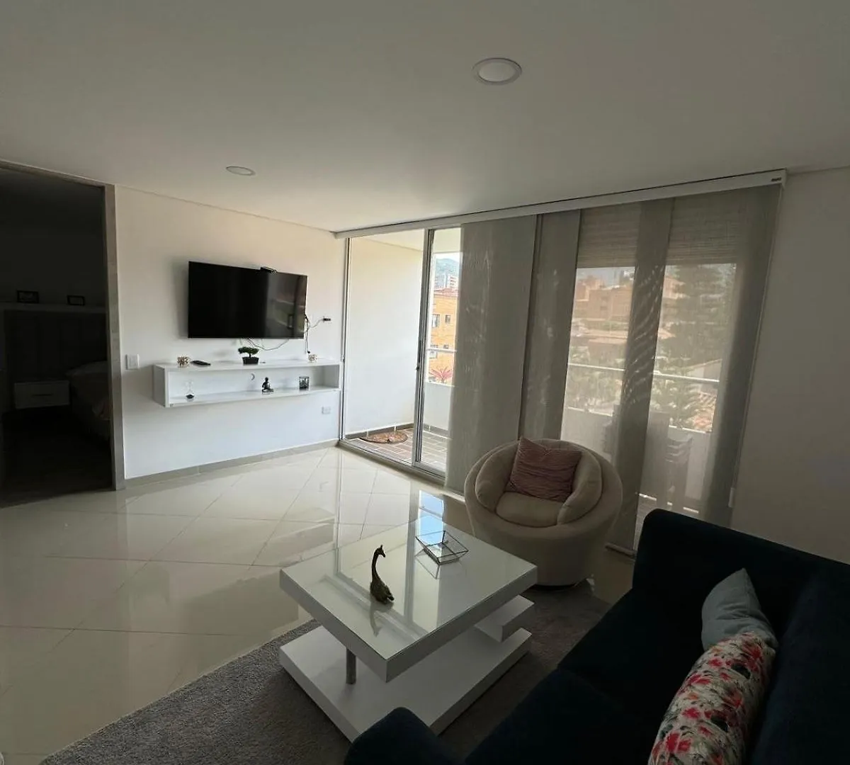 Modern 3 Bedroom Apartment With Balcony Medellín