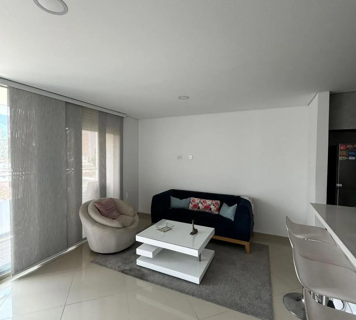 Modern 3 Bedroom Apartment With Balcony Медельин