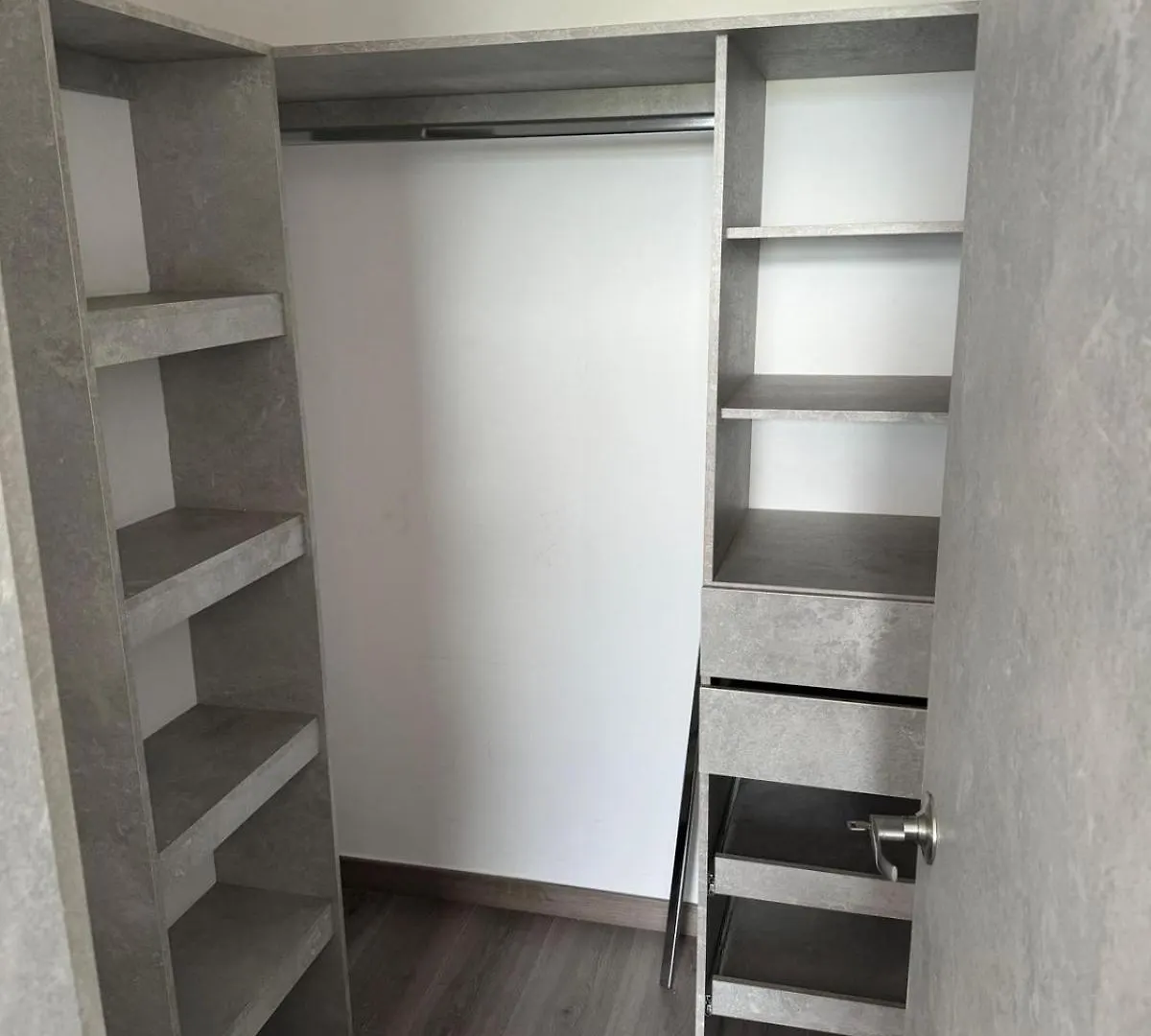 Modern 3 Bedroom Apartment With Balcony Медельин Колумбия