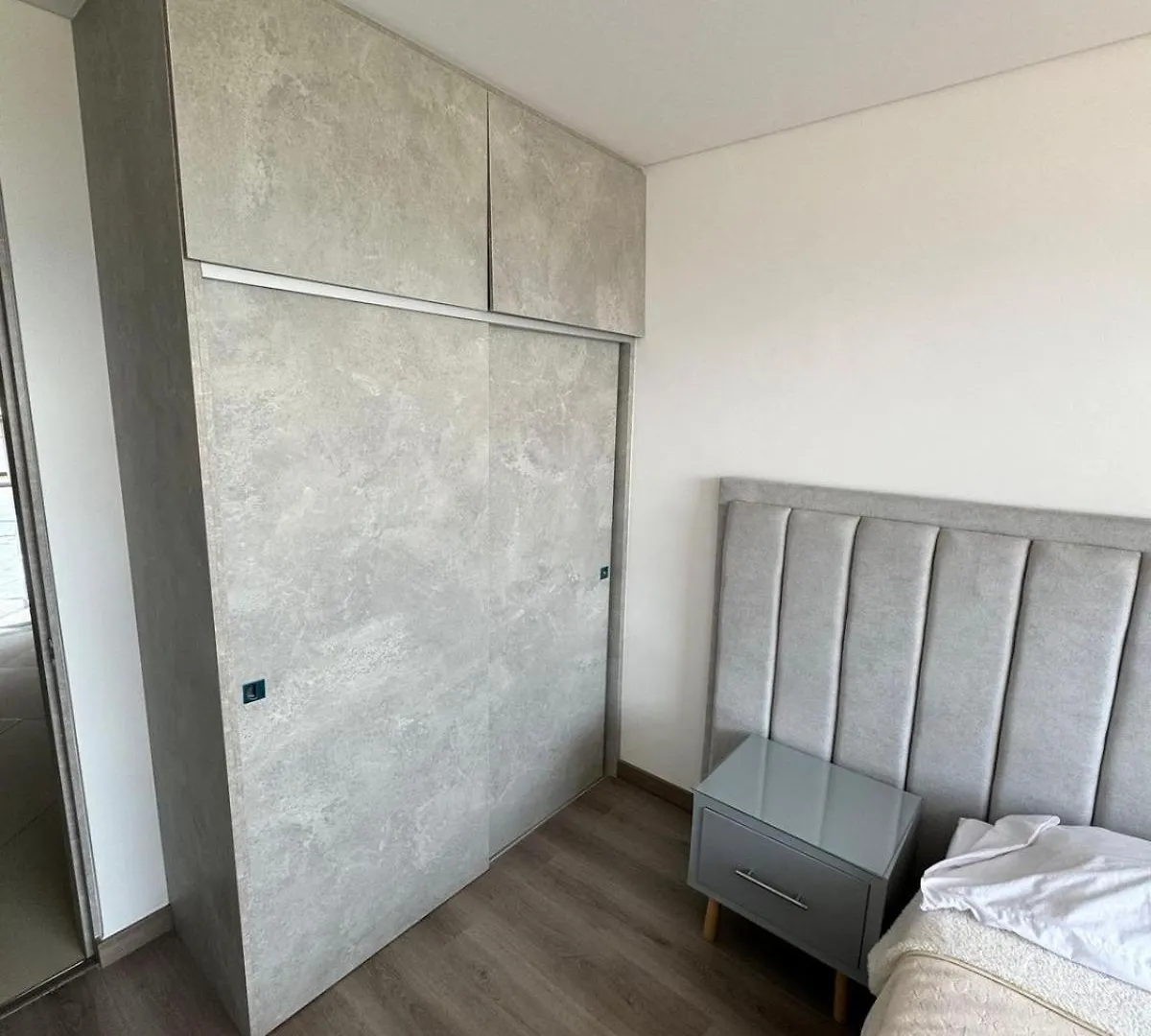 Modern 3 Bedroom Apartment With Balcony Медельин 0*,  Колумбия