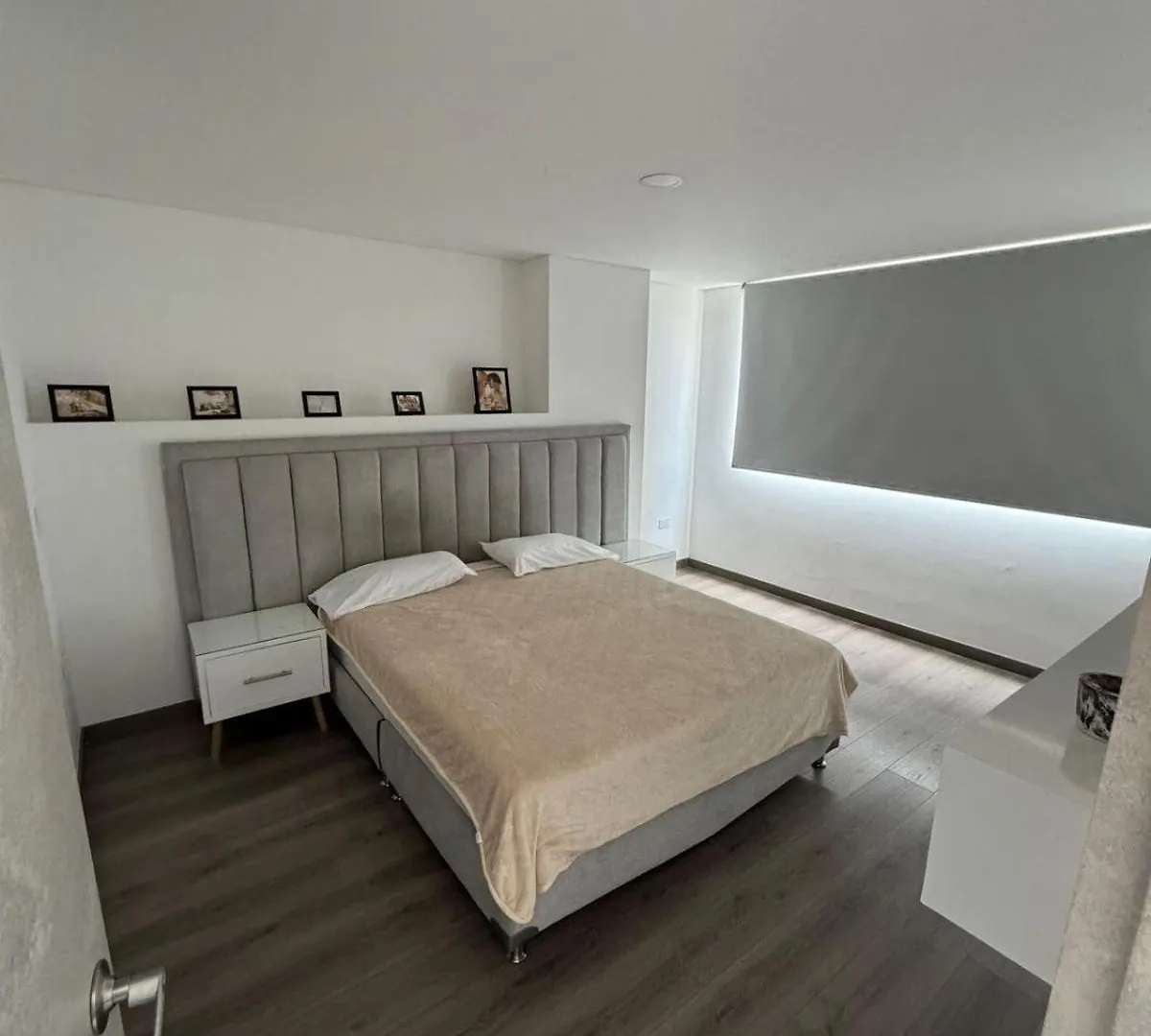 Modern 3 Bedroom Apartment With Balcony Медельин 0*,  Колумбия