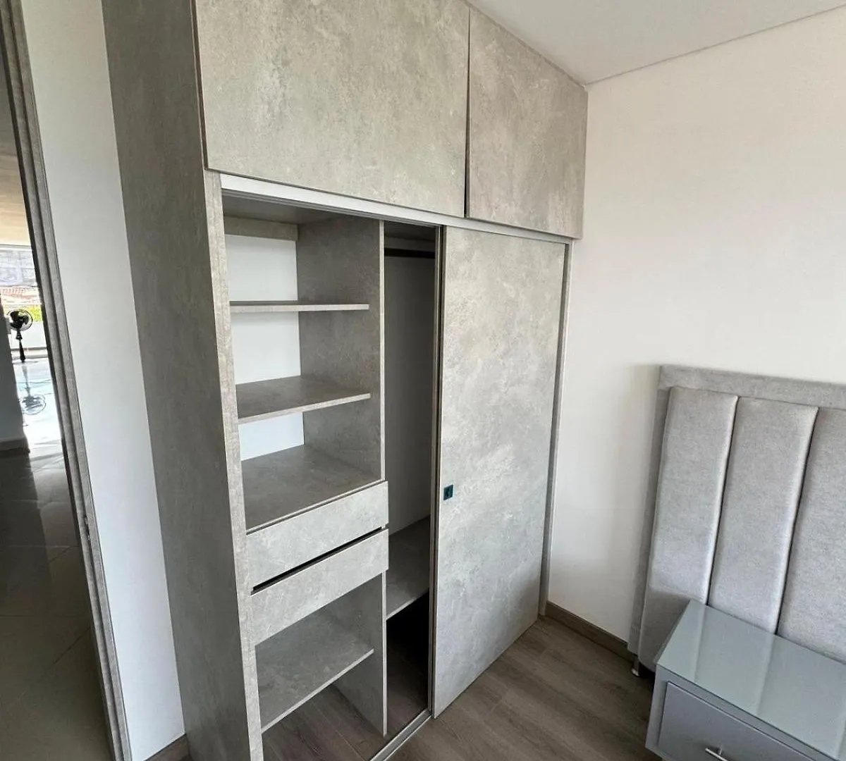 Modern 3 Bedroom Apartment With Balcony Медельин