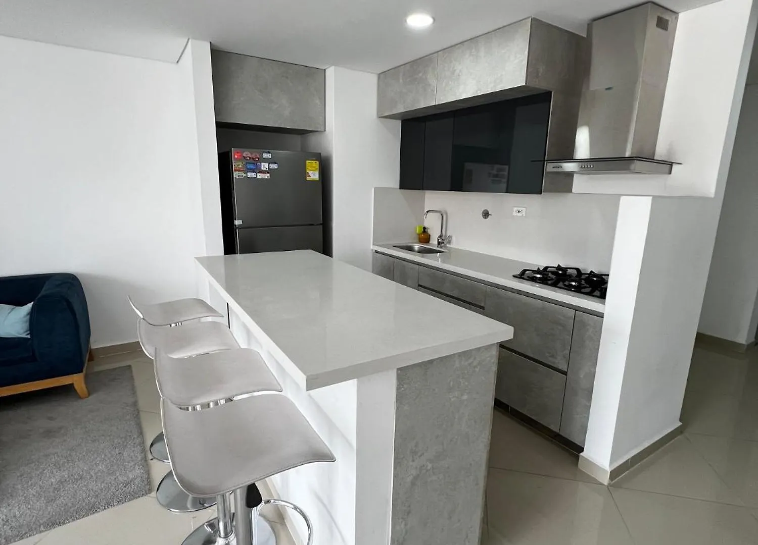 Modern 3 Bedroom Apartment With Balcony Медельин Колумбия